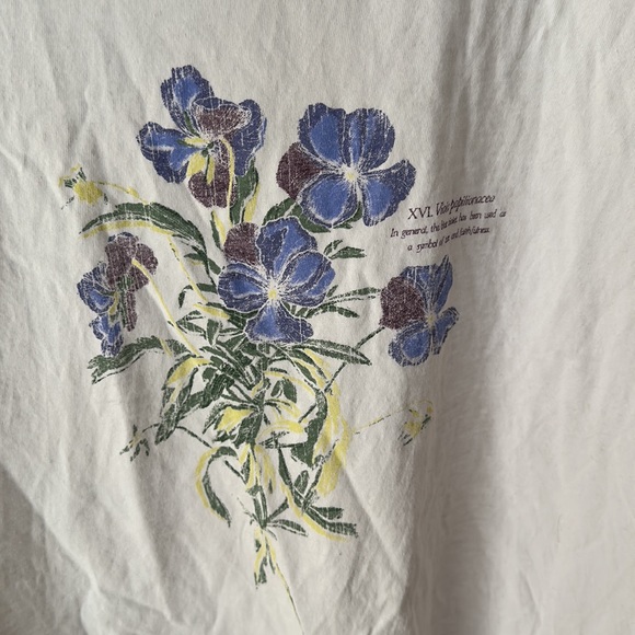 Urban Outfitters Graphic T - Picture 3 of 5